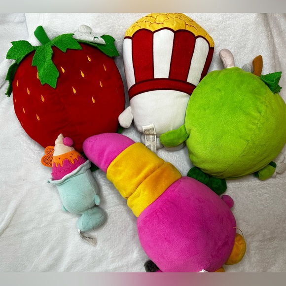 🍓SHOPKINS 5 Plush Bundle - Preloved - Picture 4 of 13